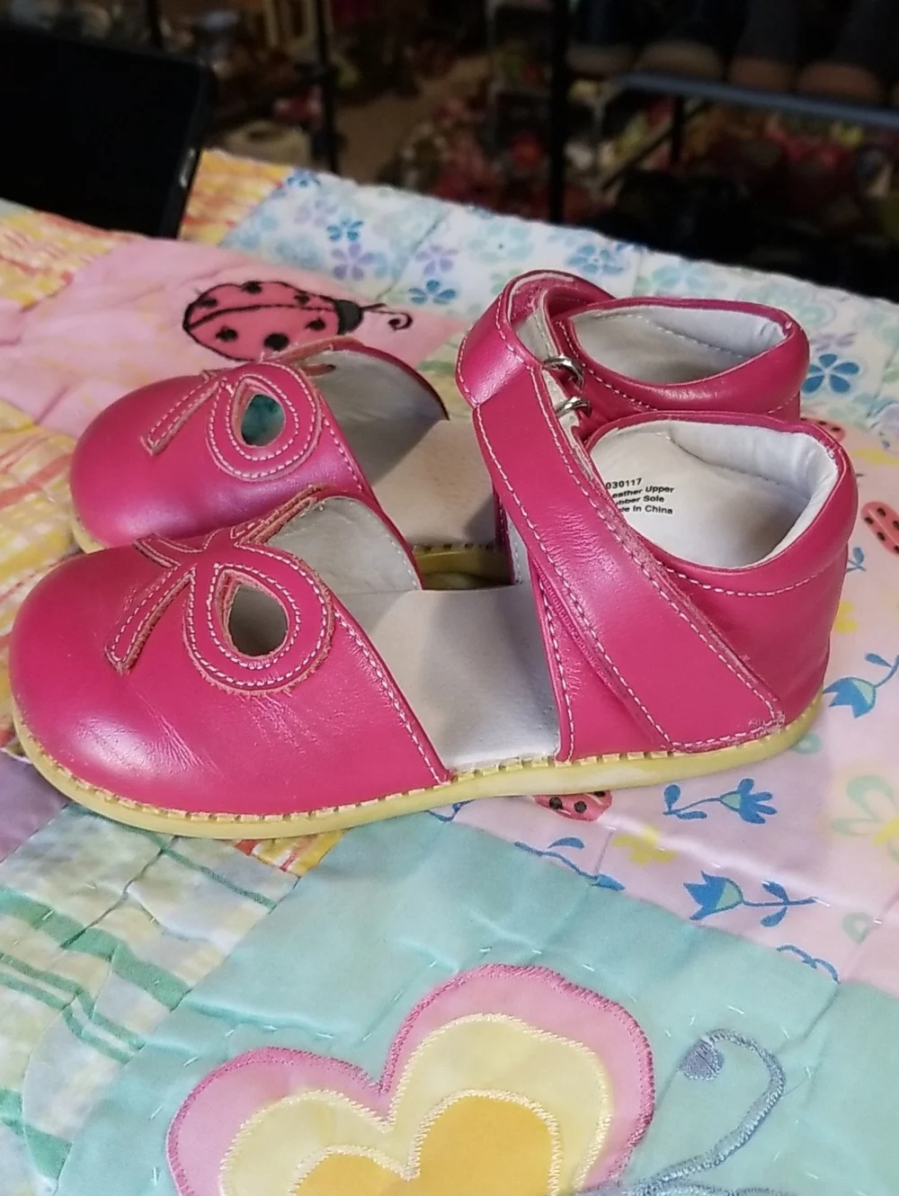 Livie & Luca Hot Pink Soft Leather Mary Jane Shoes with Bow Detail Size 10 Bows